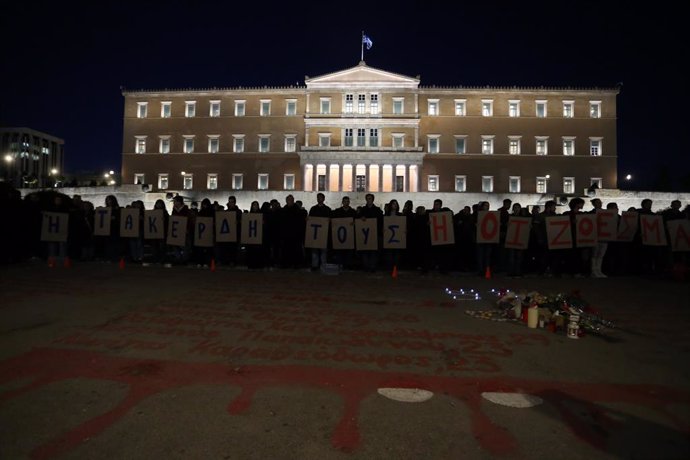 March 5, 2025, Athens, Greece: Thousands of people protest outside the Greek parliament, after the Greek opposition parties have challenged the country's center-right government with a censure motion in parliament over a devastating rail disaster nearly t