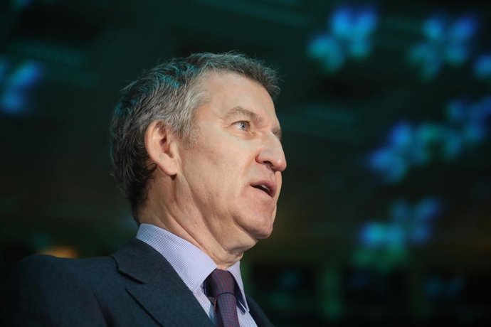 El presidente del PP, Alberto Núñez Feijóo, durante el Congreso Anual de la patronal de los concesionarios, Faconauto, en el palacio municipal de congresos de IFEMA, a 5 de marzo de 2025, en Madrid (España). Faconauto 2025 está abierta para los profesiona