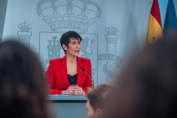 Archivo - La ministra de Inclusión, Seguridad Social y Migraciones, Elma Saiz