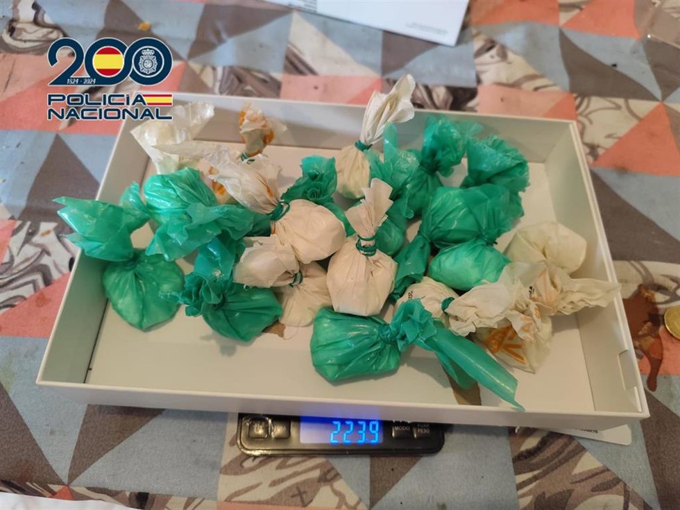 Desmantelados seis puntos negros de venta de cocaína y heroína al menudeo y detenidas 20 personas