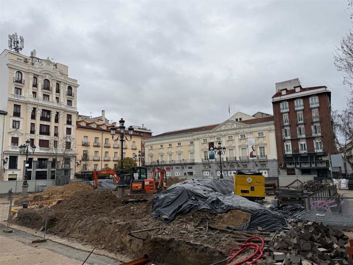 Arrancan las obras en la plaza de Santa Ana.