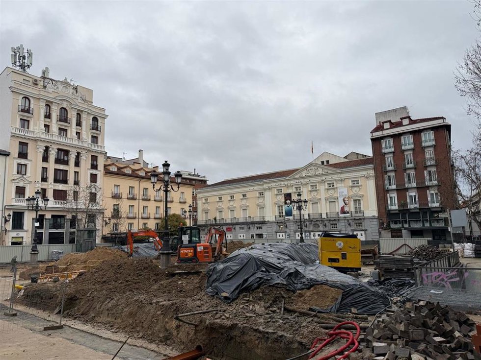 Arrancan las obras en la plaza de Santa Ana.