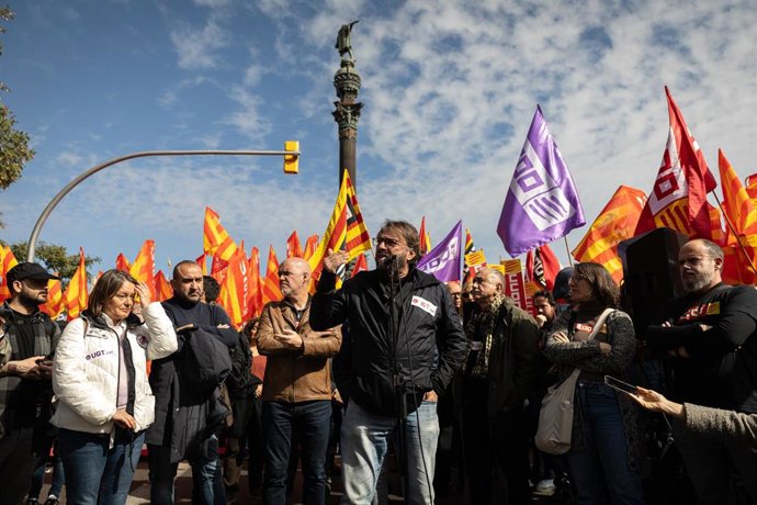 El secretario general de UGT de Catalunya, Camil Ros, en una manifestación por la reducción de la jornada laboral