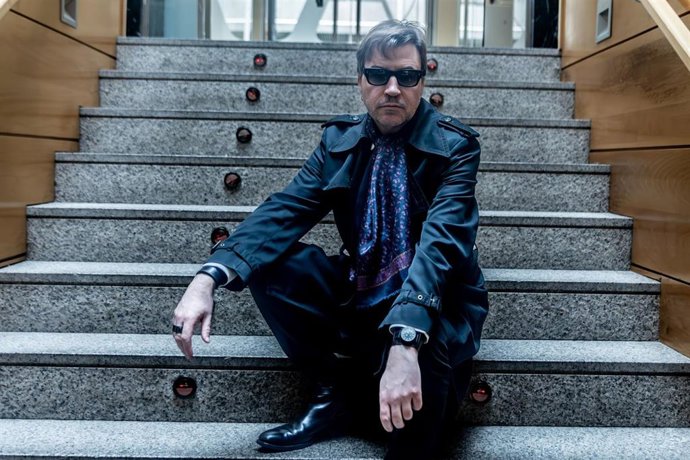 El cineasta Albert Serra posa para Europa Press, en la Academia del Cine, a 5 de marzo de 2025, en Madrid (España). El jueves 6 de marzo, se celebra el preestreno de ‘Tardes de soledad’ en los Cines Broadway de Valladolid, un día antes de su llegada a las