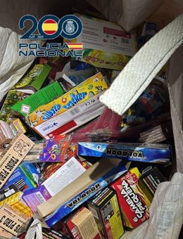 LA POLICIA NACIONAL DETÉ A DOS HOMES IN FRAGANTI DESPRÉS DE COMETRE UN ROBATORI AMB FORÇA EN UN LLOC DE PIROTÈCNIA