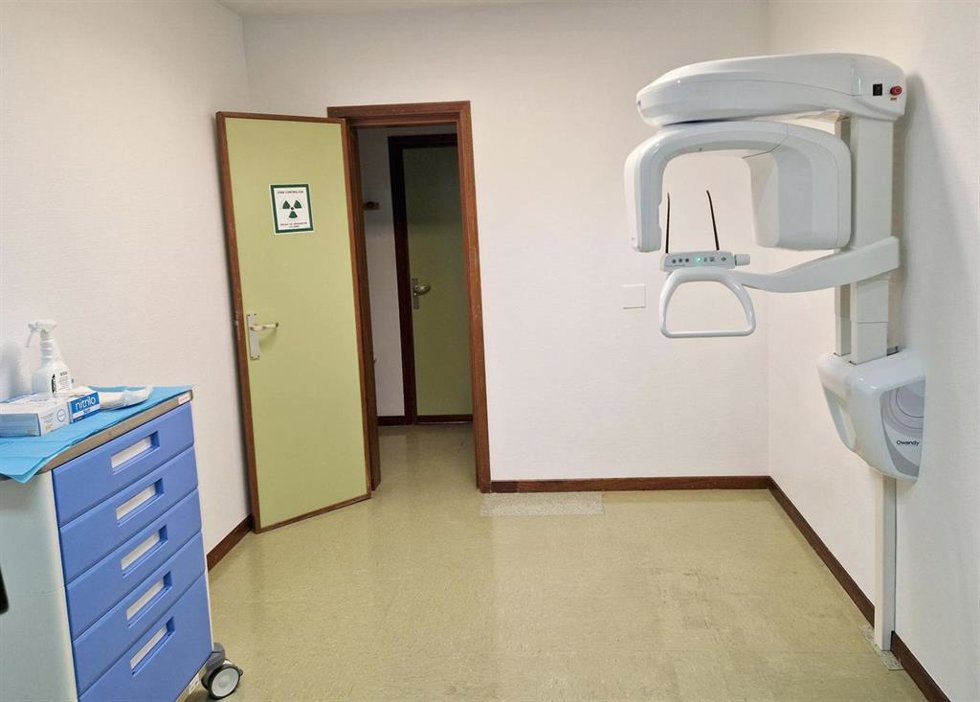 El Hospital de Jarrio incorpora un ortopantomógrafo al servicio de Radiología.