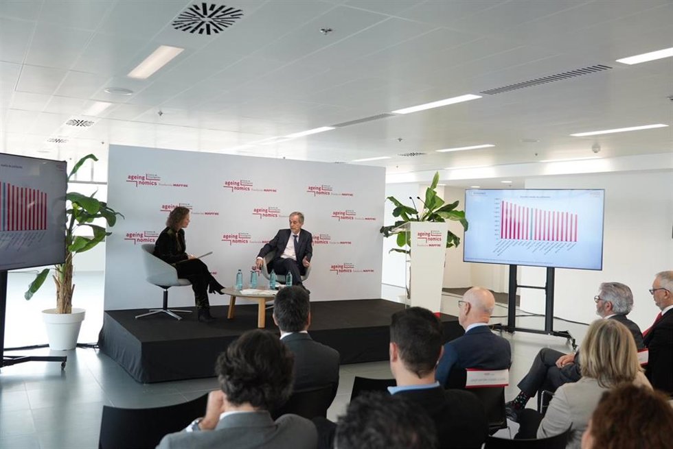Momento de la presentación del informe.