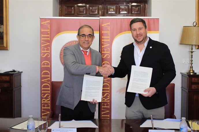 El rector Miguel Ángel Castro y Gonzalo Romero, director de Educación de Google para España.