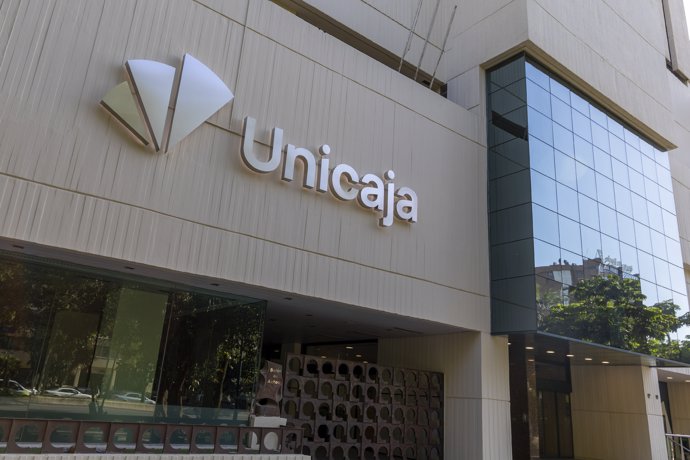 Archivo - Oficina de Unicaja.