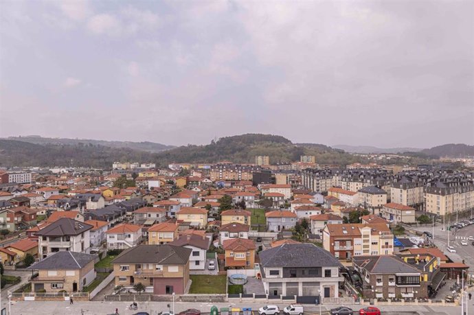 Archivo - Vista de Torrelavega