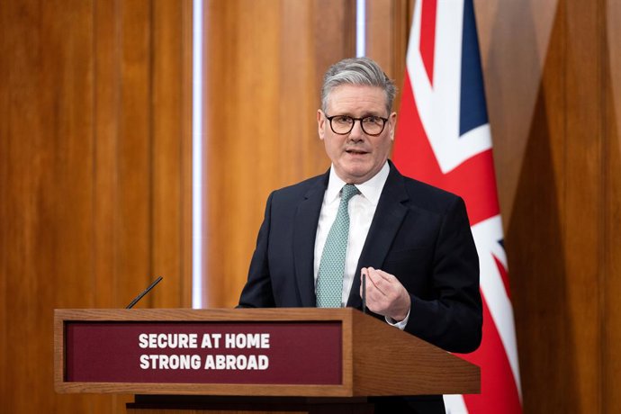 O primeiro-ministro do Reino Unido, Keir Starmer, durante uma coletiva de imprensa em Londres (arquivo).
