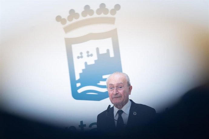 Archivo - El alcalde de Málaga, Francisco de la Torre, en rueda de prensa