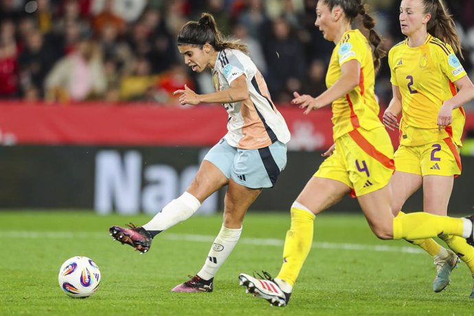 Alba Redondo of Spain in action during the UEFA Women's Nations League football match between Spain and Belgium at the Ciutat de Valencia Stadium on February 21, 2025, Valencia, Spain.