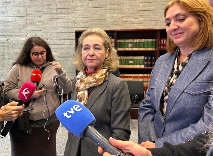 La consejera de Educación, Ciencia y Formación Profesional, Mercedes Vaquera, atiende a los medios de comunicación tras el Observatorio de la Convivencia.