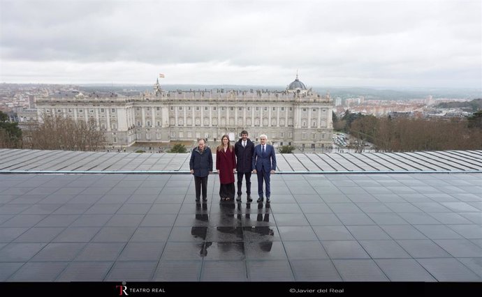 El Teatro Real inaugura una cubierta solar de 1.500 m2