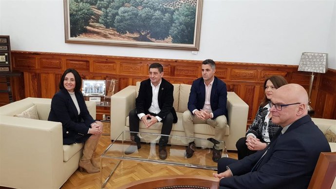 Reunión con la secretaria de Estado de Industria.