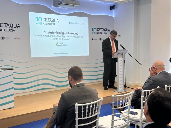 El secretario general de Investigación e Innovación, Antonio Posadas, en la clausura del décimo aniversario de Cetaqua, Centro Tecnológico del Agua, en Torremolinos (Málaga).