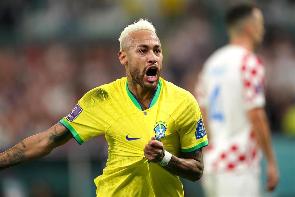 Archivo - El delantero Neymar Júnior celebra un gol ante Croacia en el Mundial 2022. 