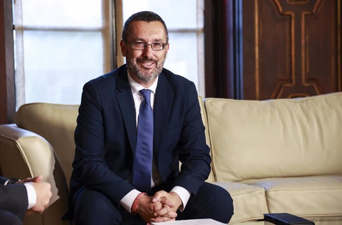 El alcalde de la Línea de la Concepción, José Juan Franco,  durante una reunión en el Palacio de San Telmo , a 3 de marzo de 2025 en Sevilla (Andalucía, España).