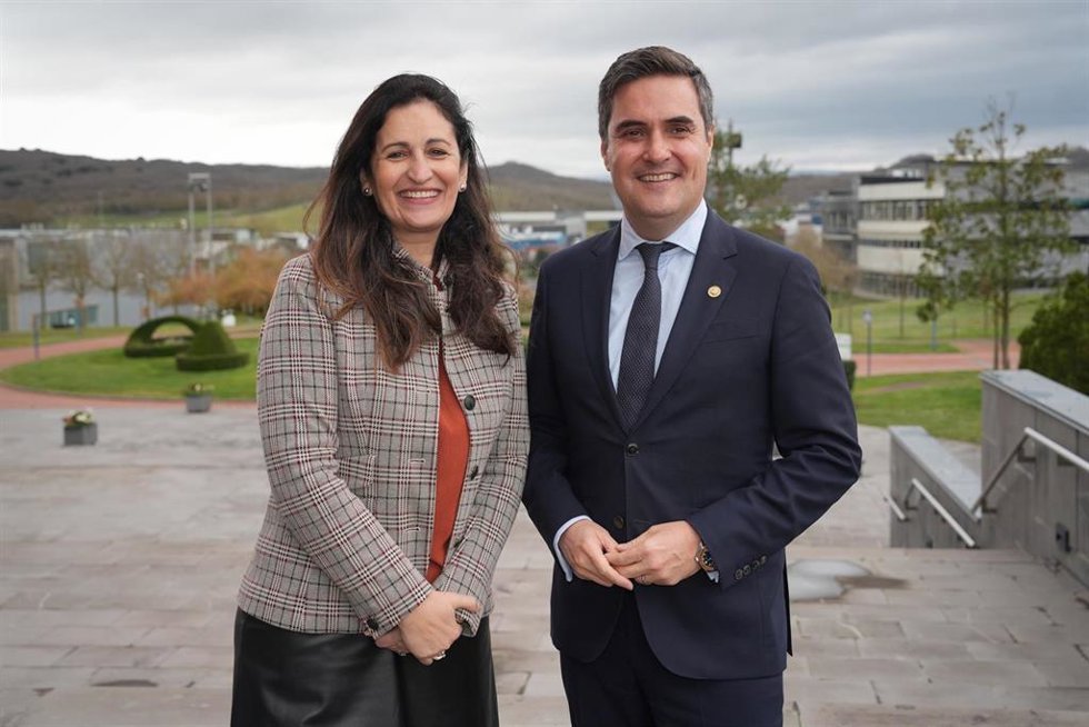 Jauregi ha recibido este jueves en el Parque Tecnológico de Álava a Athina Kanioura