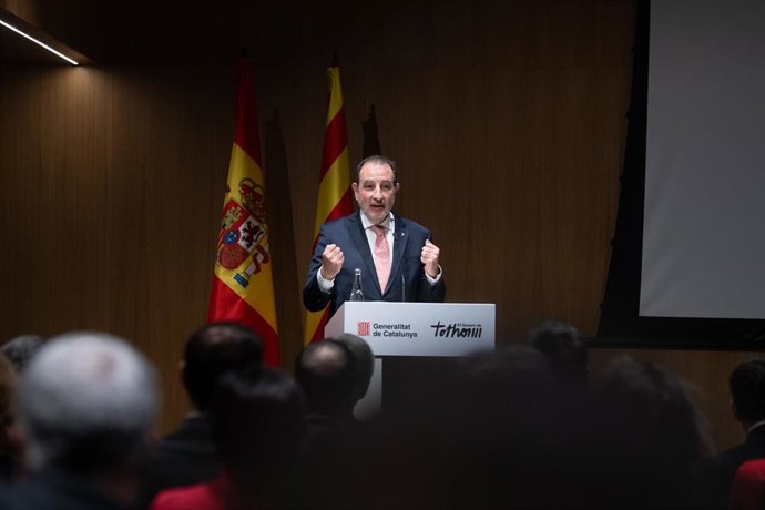 El conseller de Justicia y Calidad Democrática, Ramon Espadaler, interviene durante la jornada 'Més servei, més a prop: més justícia'