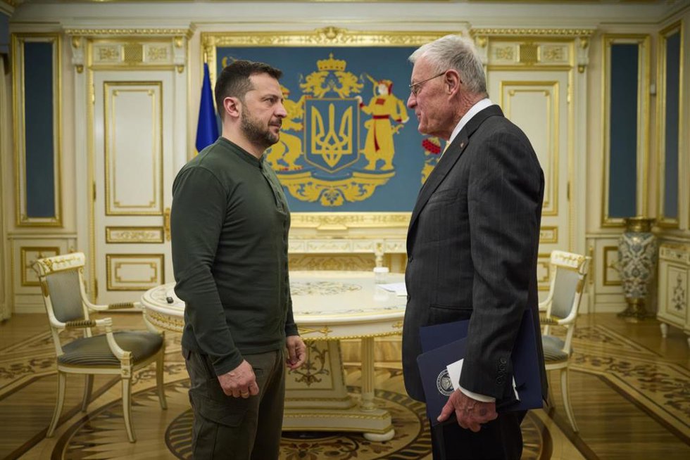 El presidente Volodimir Zelenski y el enviado especial de EEUU para Ucrania y Rusia, Keith Kellogg.