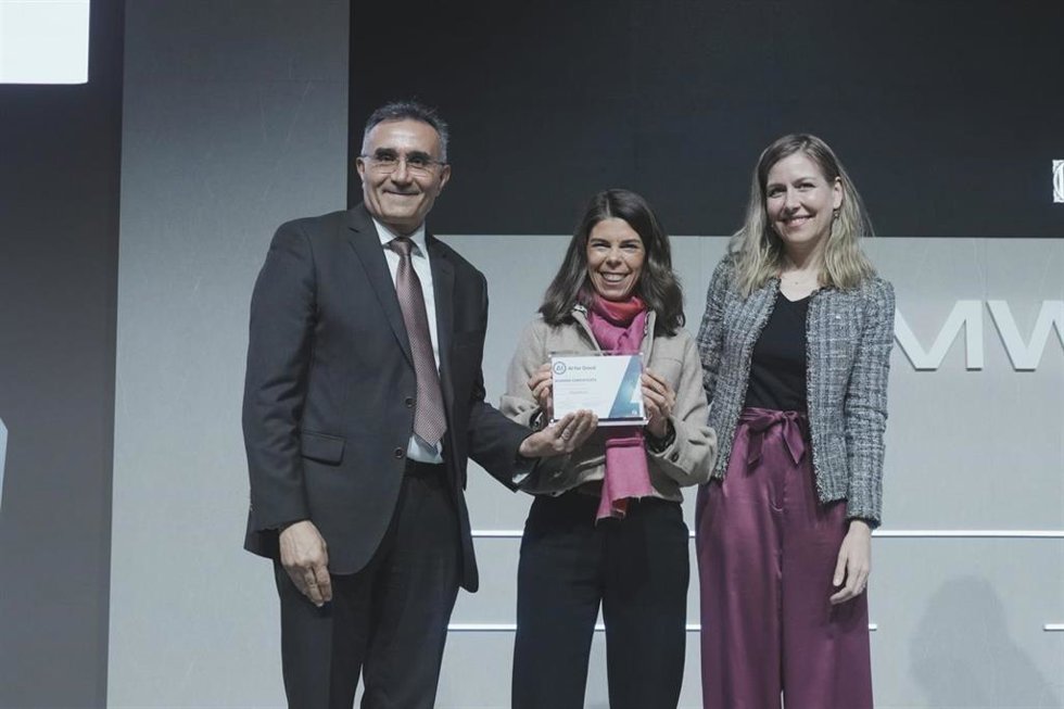 Momento de la entrega del premio.