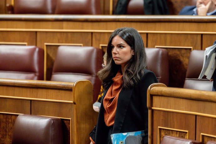 La portavoz de VOX en el Congreso, Pepa Millán, durante una sesión plenaria, en el Congreso de los Diputados.