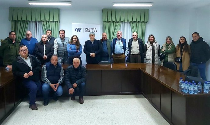 Reunión de la presidenta provincial del PP con los alcaldes y portavoces del partido en los ayuntamientos de la Montaña de Riaño