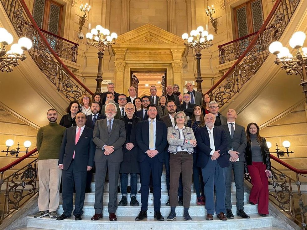 Representantes de las ciudades candidatas en la primera reunión preparatoria de la candidatura a Capital Europea de la Cultura en 2031.