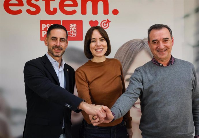 Bielsa, Morant y Raga tras alcanzar el acuerdo que valida los resultados provisionales de las primarias del PSPV en la provincia de Valencia