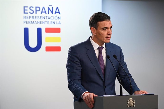 Archivo - El presidente del Gobierno, Pedro Sánchez, ofrece una rueda de prensa tras la sesión de trabajo del Consejo Europeo, a 17 de octubre de 2024, en Bruselas (Bélgica).