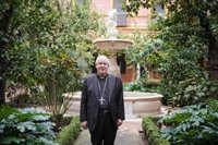 Monseñor Saiz: "Hemos de seguir luchando junto a gobiernos por arreglar la pobreza de barrios vulnerables en Sevilla"