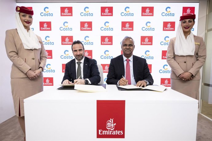 Emirates y Costa Cruceros amplían su alianza hasta 2027 tras 20 años de colaboración.