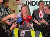 Vega (UGT) pide "cambiar actitudes" para que la mujer "lidere"
