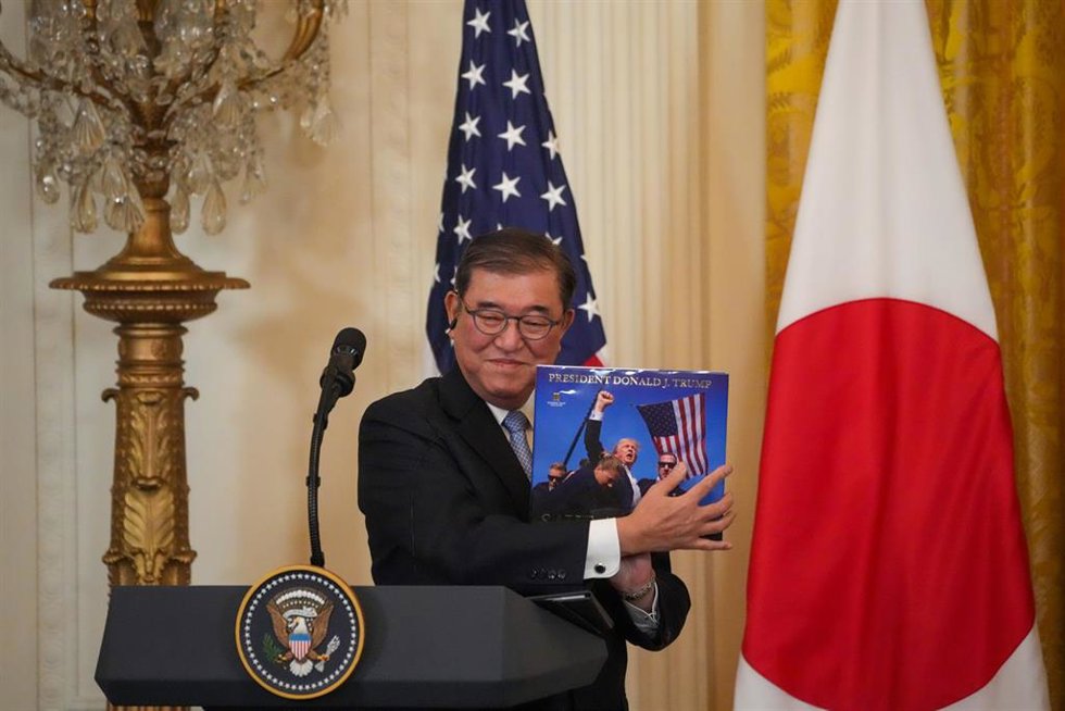El primer ministro de Japón durante una visita a Washington 