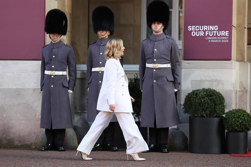 Giorgia Meloni, primera ministra de Italia, asiste a una cumbre de líderes europeos en Londres
