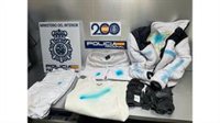 Detenido un hombre que llevaba 3 kilos de cocaína impregnadas en prendas de ropa
