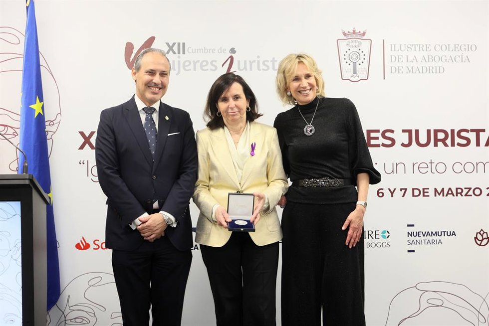 María Emilia Casas, Eugenio Ribón e Isabel Winkels