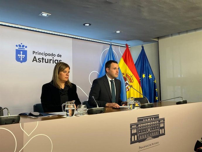 Rueda de prensa de la vicepresidenta del Principado, Gimena Llamedo y el consejero de Hacienda, Guillermo Peláez tras el consejo de Gobierno.