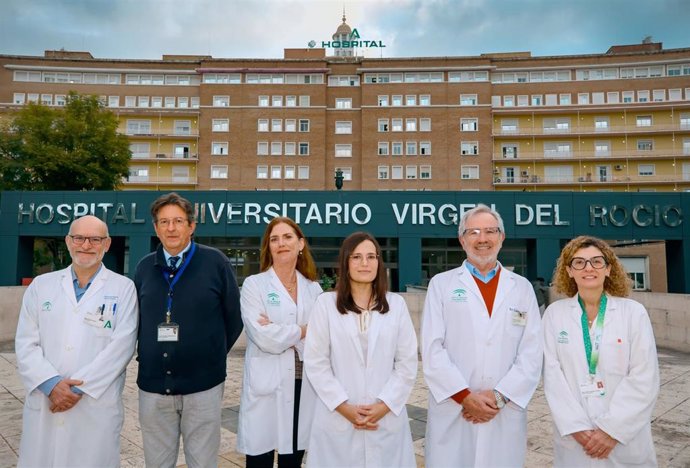 Equipo del Virgen del Rocío que ha participado en el estudio.
