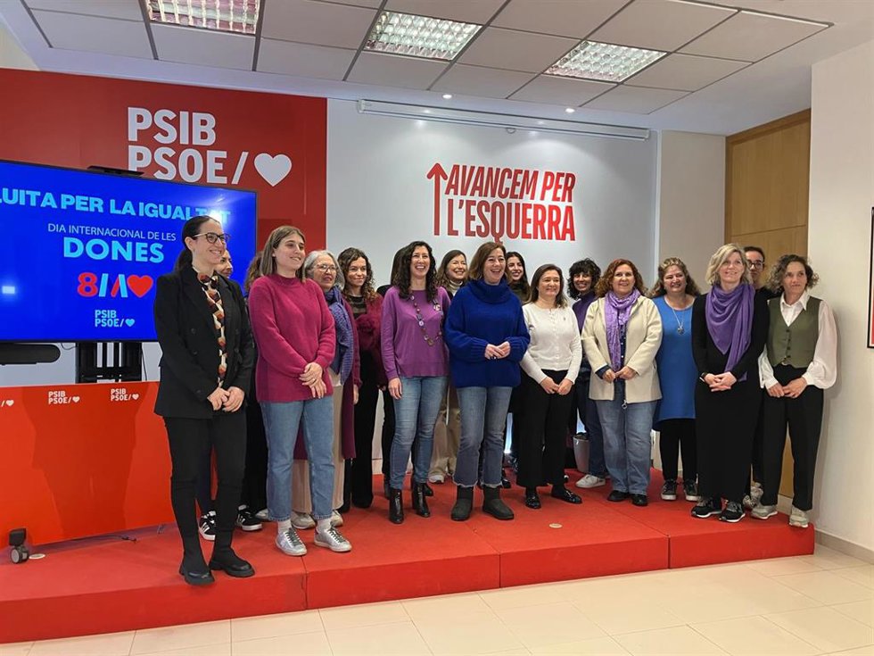 La secretaria general del PSIB, Francina Armengol, en un acto celebrado en la sede del partido en vísperas del 8M.