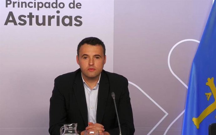 Archivo - El consejero de Hacienda y portavoz del Gobierno, Guillermo Peláez.