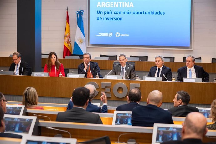 Argentina invita a las empresas españolas a invertir en el país, con la garantía de grandes proyectos