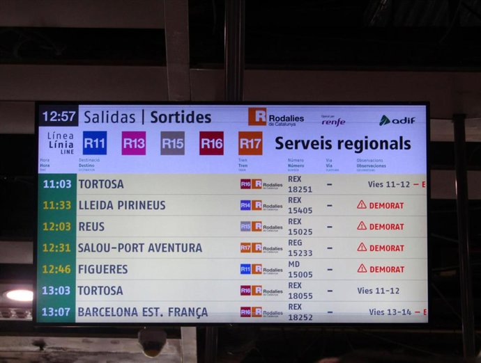 Pantallas en la estación de Sants de Barcelona
