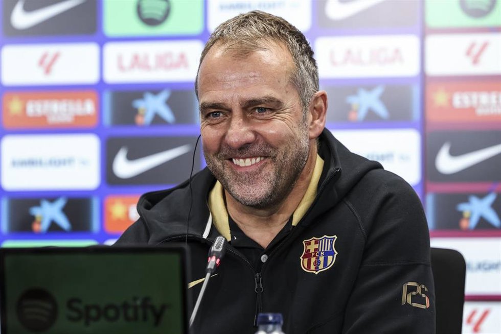 El entrenador del FC Barcelona, Hansi Flick, en la rueda de prensa previa al partido de LaLiga EA Sports contra Osasuna