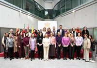 La Diputación de Granada conmemora el 8M junto a más de 30 mujeres gitanas de distintas asociaciones