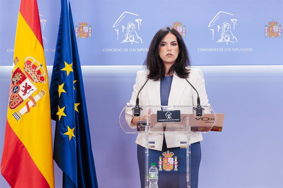 Archivo - La portavoz de VOX en el Congreso, Pepa Millán, ofrece una rueda de prensa en el Congreso.