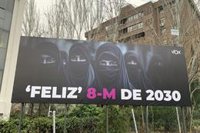 Mujeres con velo islámico, protagonistas de la campaña de Vox por el Día de la Mujer: "8-M de 2030. Podemos pararlo"