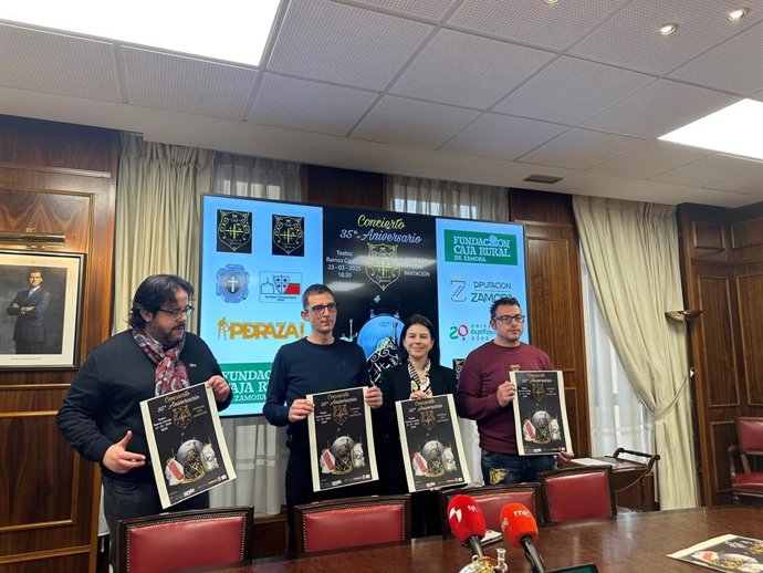 Presentación del concierto por el 35 aniversario de la Banda de Cornetas y Tambores de Zamora.